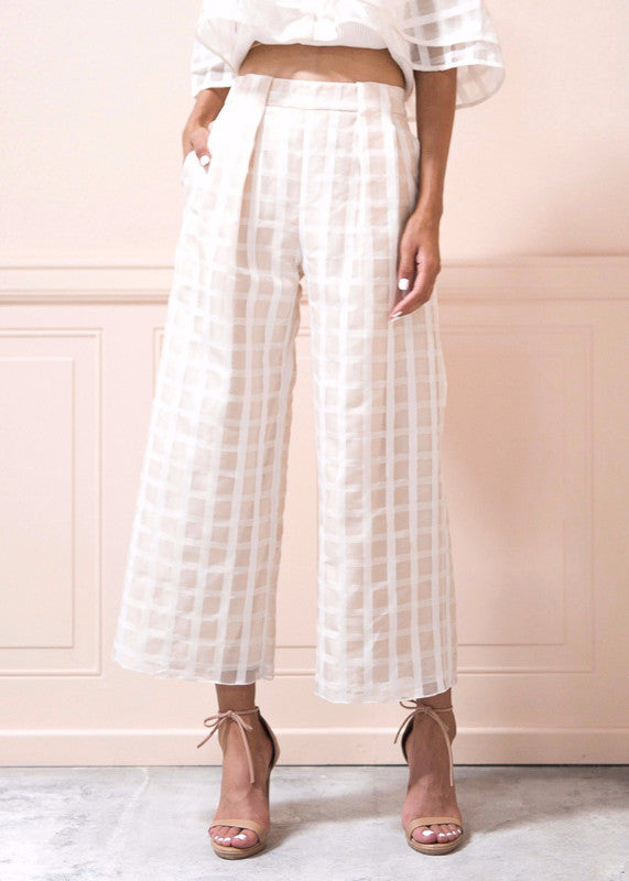 Trisha Pant in Grid